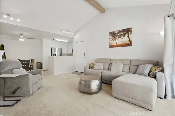 27646 Susan Beth #L, Saugus, CA 91350