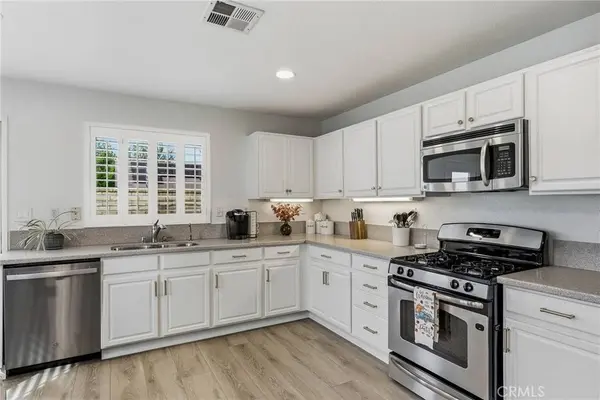 28215 Somerset CT, Castaic, CA 91384