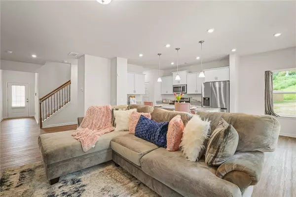 10 Kane DR, Jasper, GA 30143