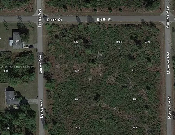 520 Leroy AVE, Lehigh Acres, FL 33972
