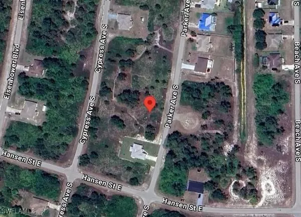 528 Parker AVE S, Lehigh Acres, FL 33974