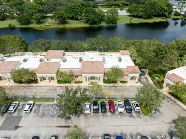 2665 Executive Park Dr, Weston, FL 33331