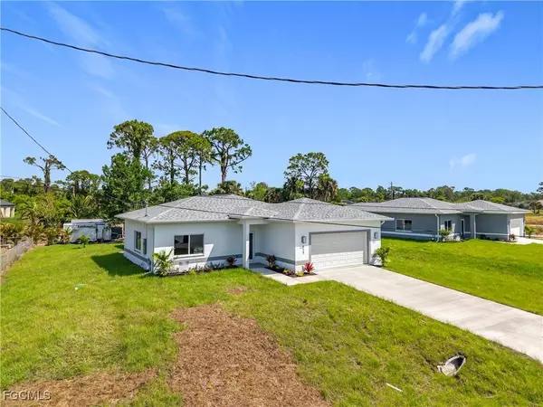 829 Wabash ST, Lehigh Acres, FL 33974