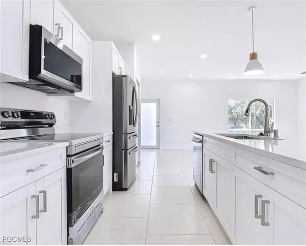 829 Wabash ST, Lehigh Acres, FL 33974