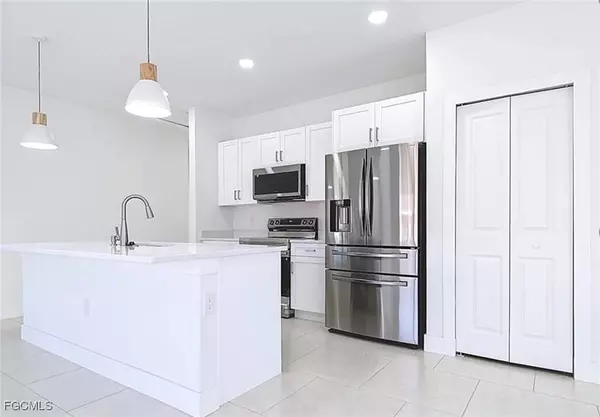 829 Wabash ST, Lehigh Acres, FL 33974