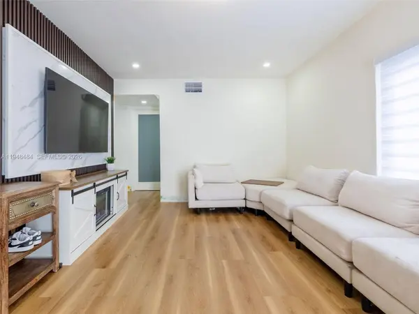 201 E 44th St, Hialeah, FL 33013