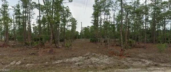 2005 E 13th ST, Lehigh Acres, FL 33972