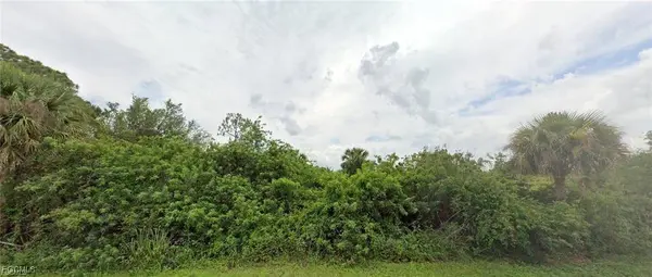 1232 Amherst ST E, Lehigh Acres, FL 33974