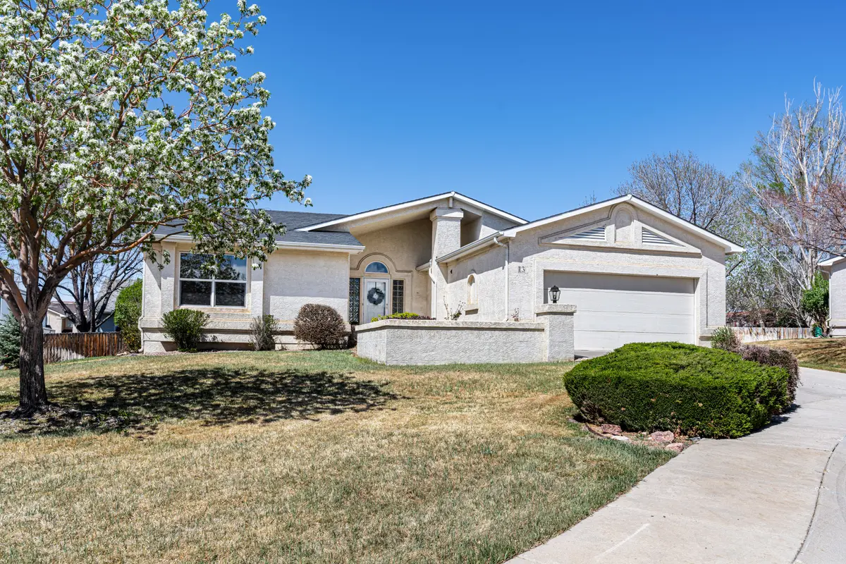13 Brave Eagle Ct, Pueblo, CO 81001-1872