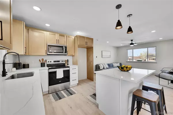 2103 Oakwood LN, Pueblo, CO 81005