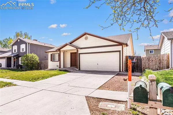 3736 Pronghorn LN, Pueblo, CO 81005