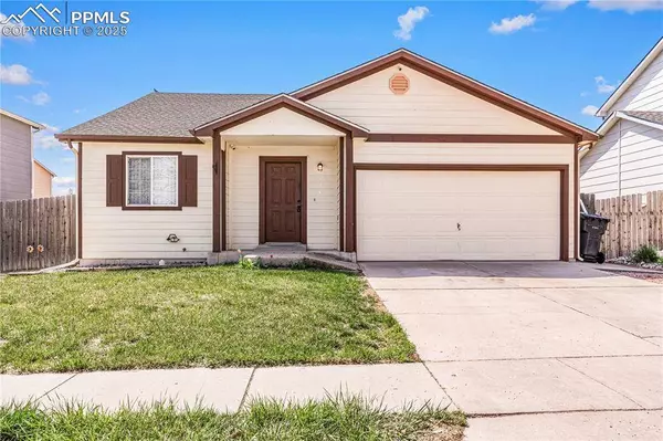 3736 Pronghorn LN, Pueblo, CO 81005