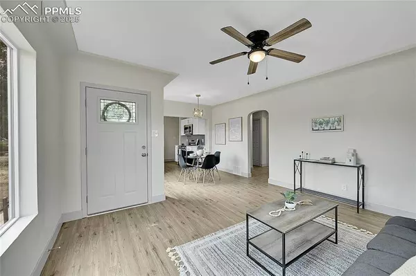 2015 E 10th ST, Pueblo, CO 81001