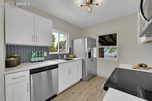 2015 E 10th ST, Pueblo, CO 81001