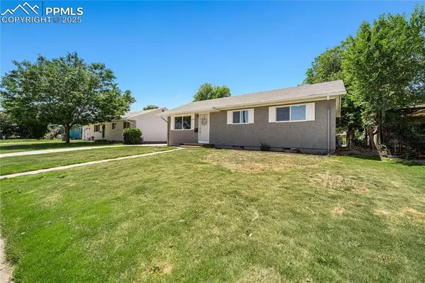 2925 Azalea ST, Pueblo, CO 81005