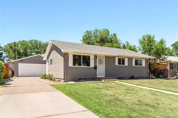 2925 Azalea ST, Pueblo, CO 81005