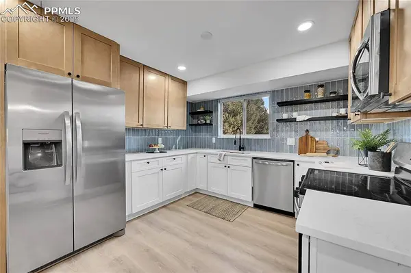 28 Pennwood LN, Pueblo, CO 81005