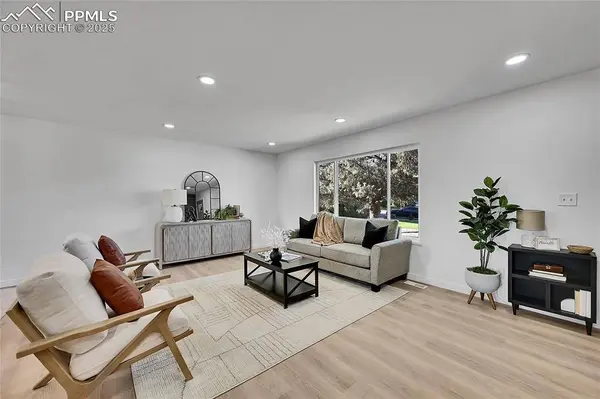 28 Pennwood LN, Pueblo, CO 81005