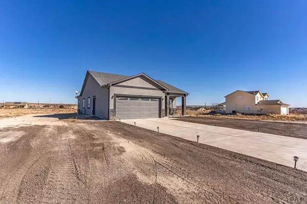895 Loma Dr, Pueblo West, CO 81007