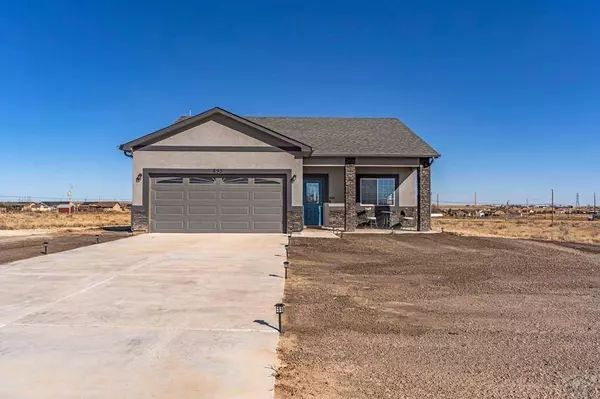 895 Loma Dr, Pueblo West, CO 81007