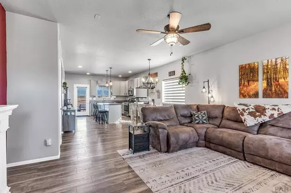 895 Loma Dr, Pueblo West, CO 81007