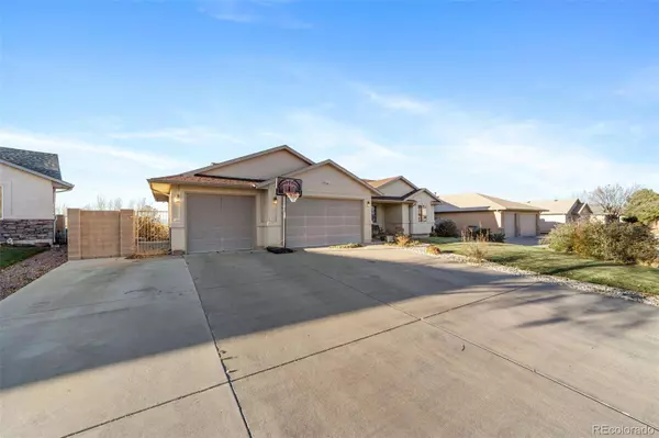 5405 Peregrine DR, Pueblo, CO 81005