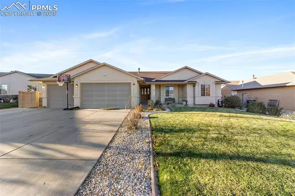 5405 Peregrine DR, Pueblo, CO 81005