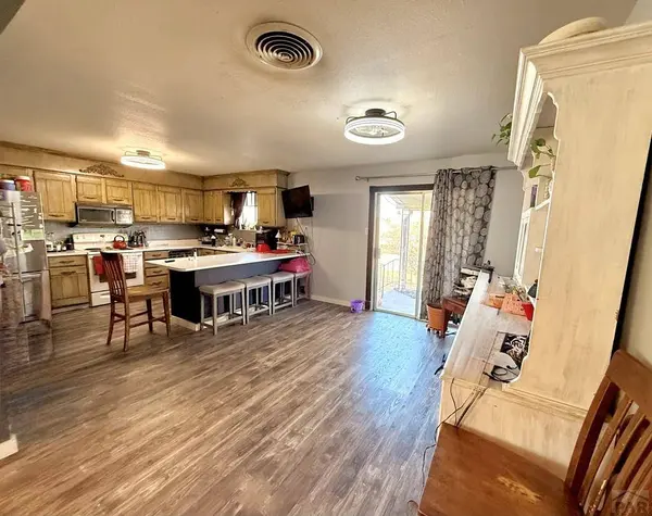 110 Encino Dr, Pueblo, CO 81005