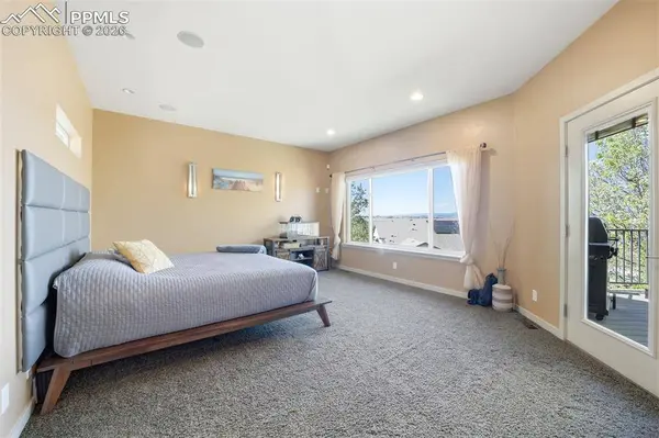 1529 Lynn Meadows DR, Pueblo, CO 81005