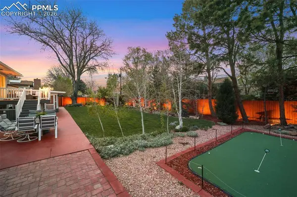 93 Fordham CIR, Pueblo, CO 81005