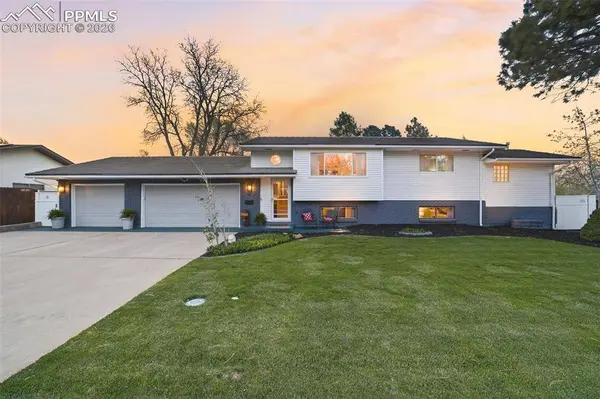 93 Fordham CIR, Pueblo, CO 81005