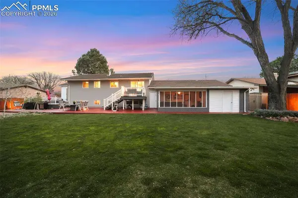 93 Fordham CIR, Pueblo, CO 81005