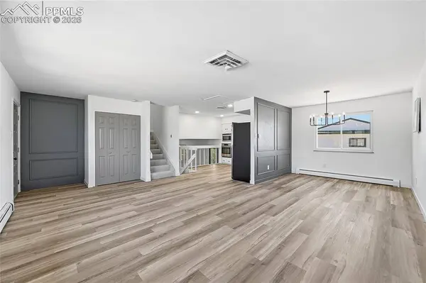 5 Chautard CT, Pueblo, CO 81005