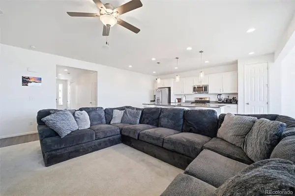 2213 Sunrise LN, Pueblo, CO 81008