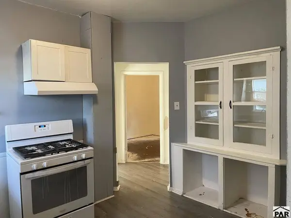 2216 Pine St, Pueblo, CO 81004