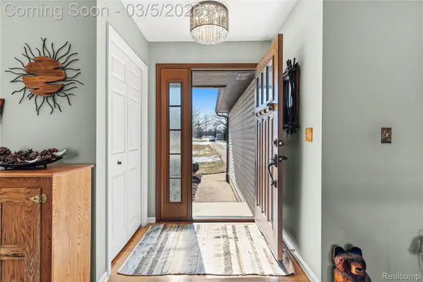 8482 Reid RD, Swartz Creek, MI 48473