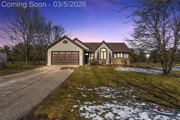 8482 Reid RD, Swartz Creek, MI 48473
