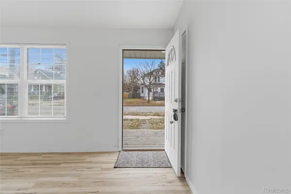 137 S Andre ST, Saginaw, MI 48602