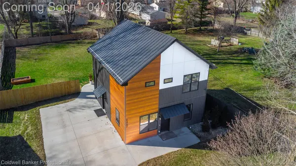 2407 Pollard RD N, Lansing, MI 48911