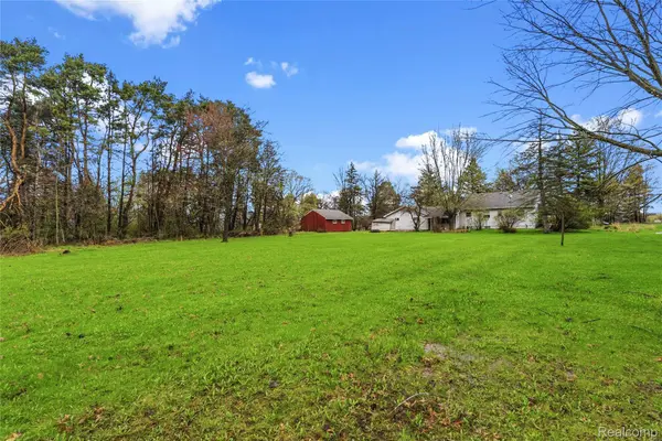 3946 Brown RD, Vernon Village, MI 48429