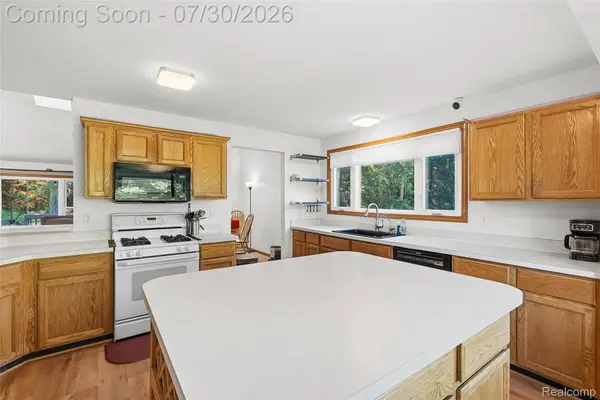 10106 Orchard Ridge CT, Springfield Charter Township, MI 48442