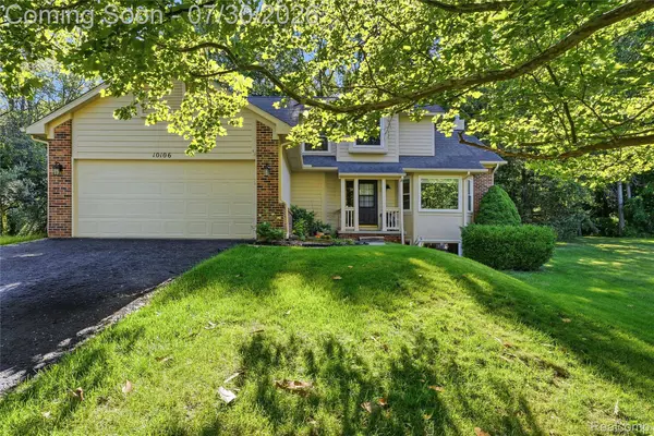 10106 Orchard Ridge CT, Springfield Charter Township, MI 48442