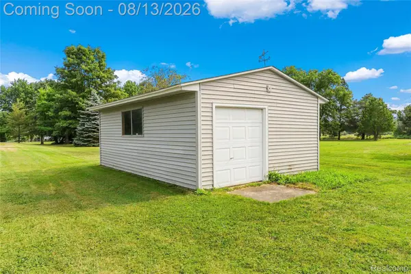 10499 E Potter RD, Richfield Township, MI 48423