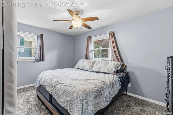 3016 Palmer ST, Lansing, MI 48910