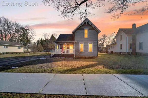 415 W McArthur ST, Corunna, MI 48817