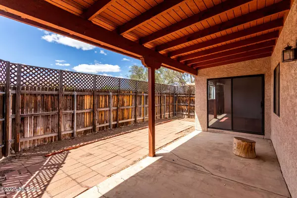 1949 N Swan Road #25, Tucson, AZ 85712