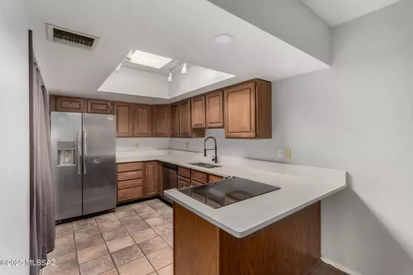 1949 N Swan Road #25, Tucson, AZ 85712