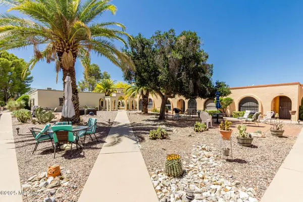 1044 S Calle De La Temporada, Green Valley, AZ 85614