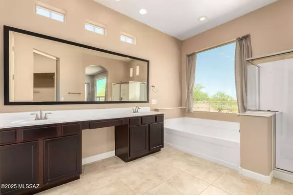 13340 W Tiger Aloe Place, Tucson, AZ 85743