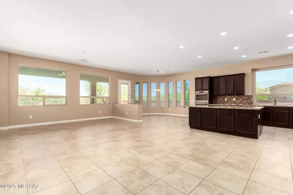 13340 W Tiger Aloe Place, Tucson, AZ 85743